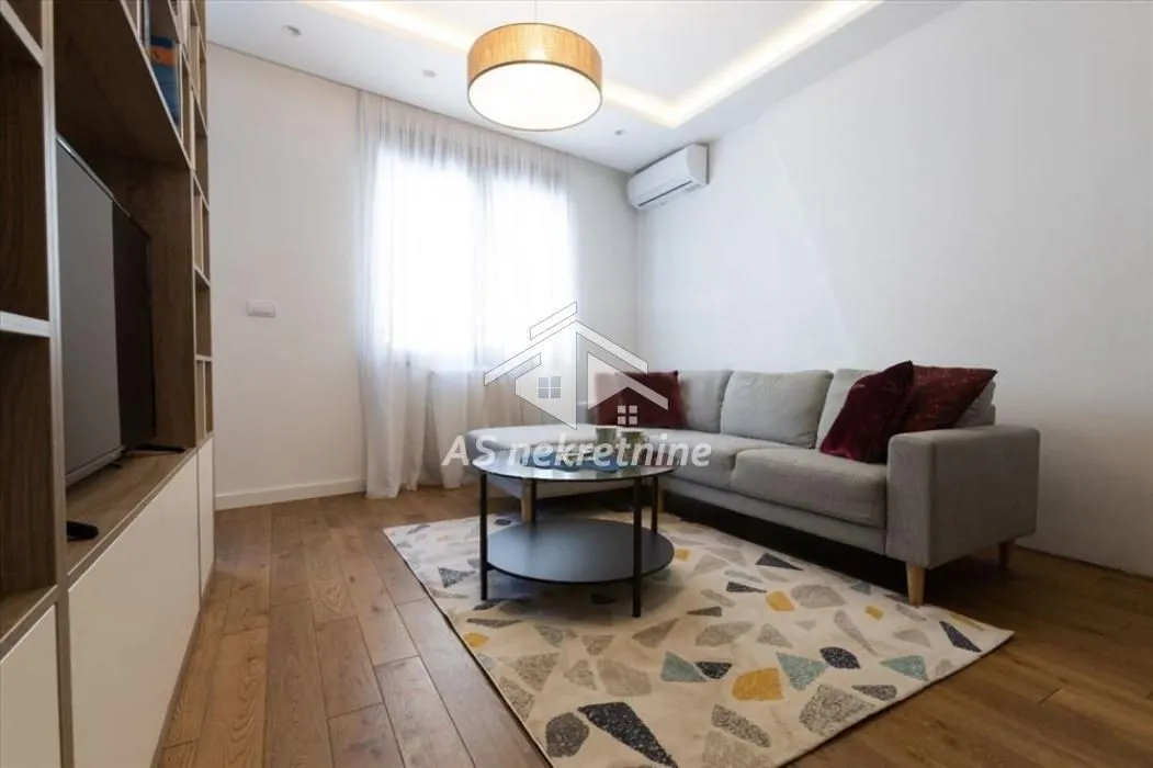 Izdavanje, jednosoban stan, 37m², Čubura, Beograd