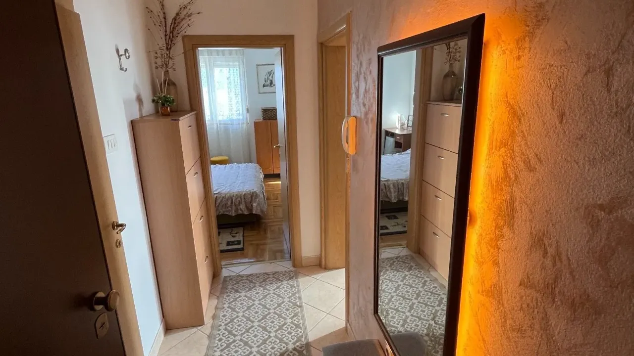 Izdavanje, jednosoban stan, 50m², Zabjelo, Podgorica