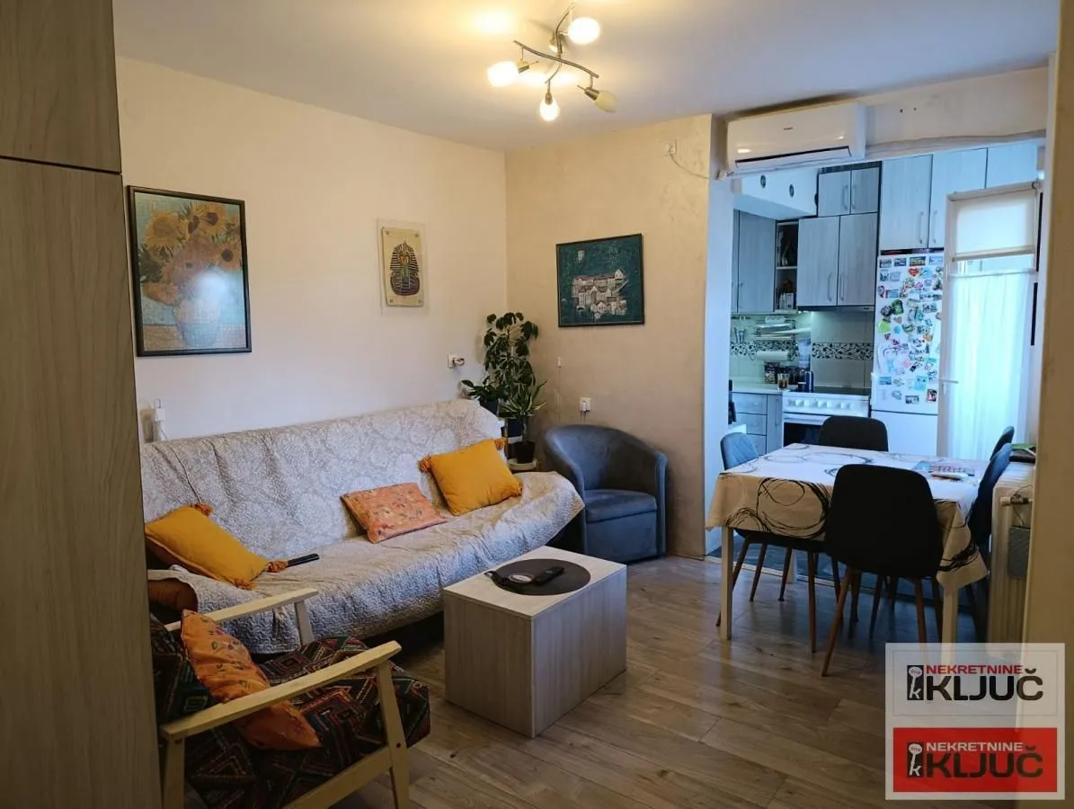 Prodaja, dvosoban stan, 50m², Avijatičarsko naselje, Novi Sad Sve Podlokacije