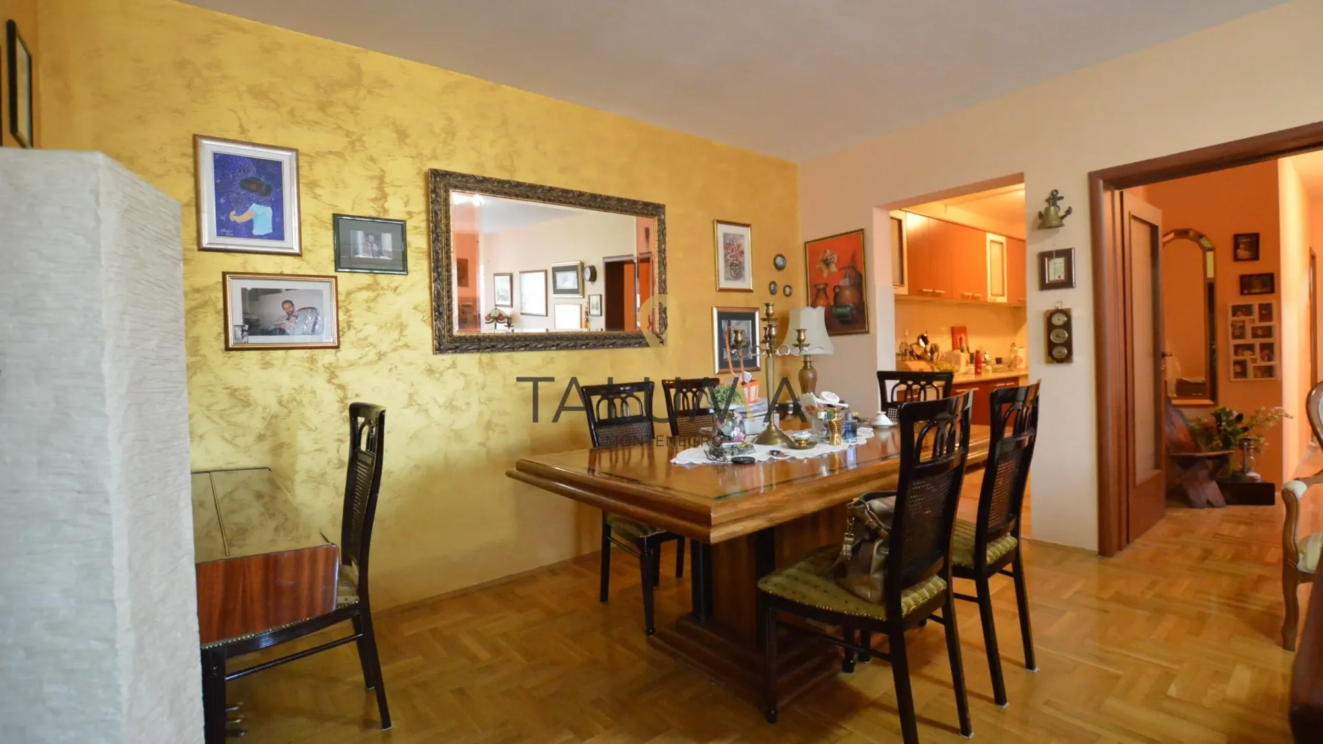 Prodaja, dvosoban stan, 107m², Zabjelo, Podgorica