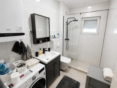 Rent, two bedroom apartment, 74m², Šušanj, Bar - image 9