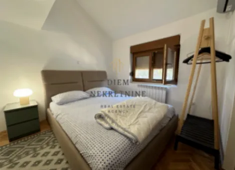 Izdavanje, petosoban stan, 280m², Gorica C, Podgorica - image 12