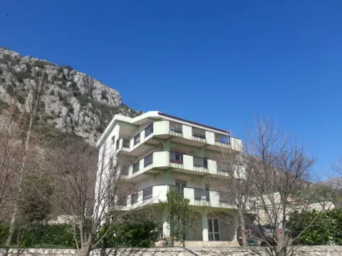 Prodaja, ugostiteljski objekat, 451m², Zagrađe, Bar