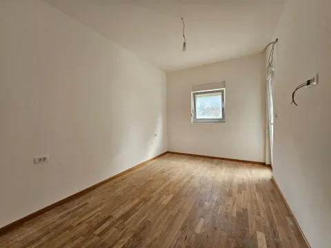 Sale, one bedroom apartment, 43m², Bečići, Budva - image 9