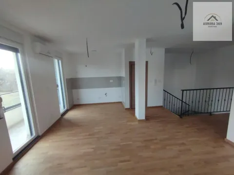 Sale, four bedroom apartment, 92m², Alibegovac, Petrovaradin - image 2