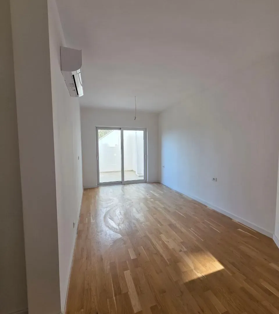 Sale, two bedroom apartment, 82m², Bečići, Budva