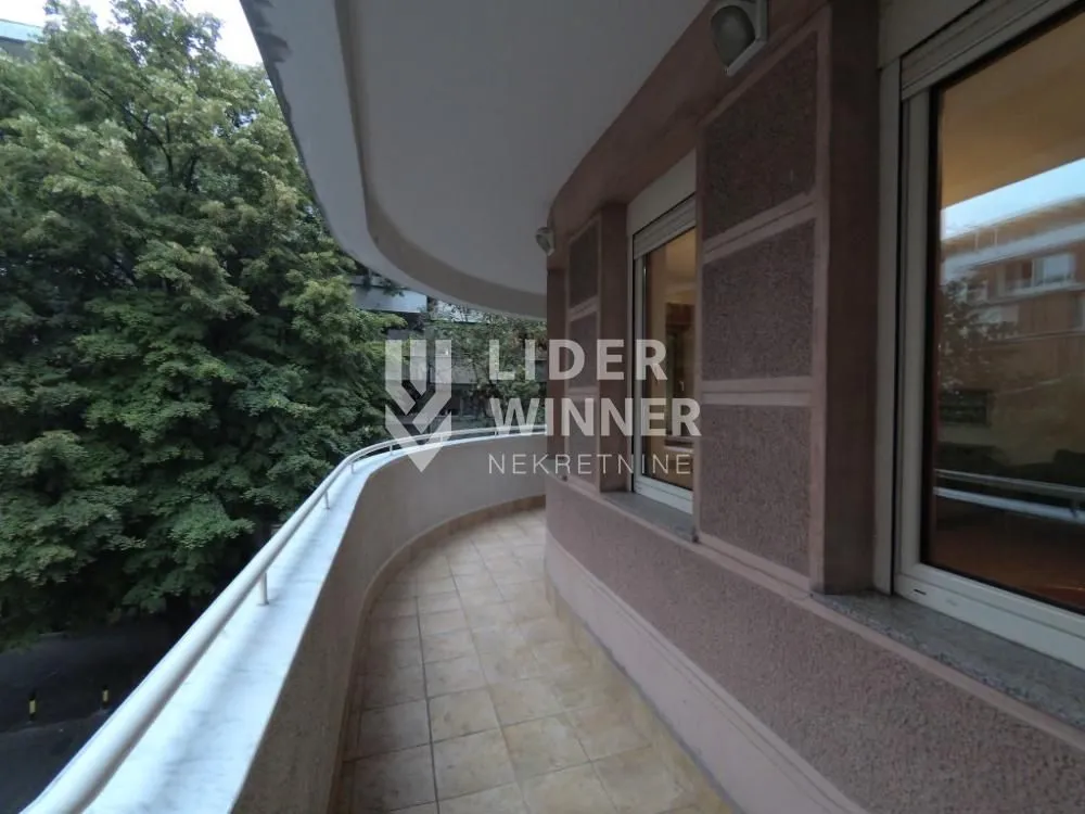 Rent, two bedroom apartment, 78m², Kalenić Pijaca, Vračar Sve Podlokacije