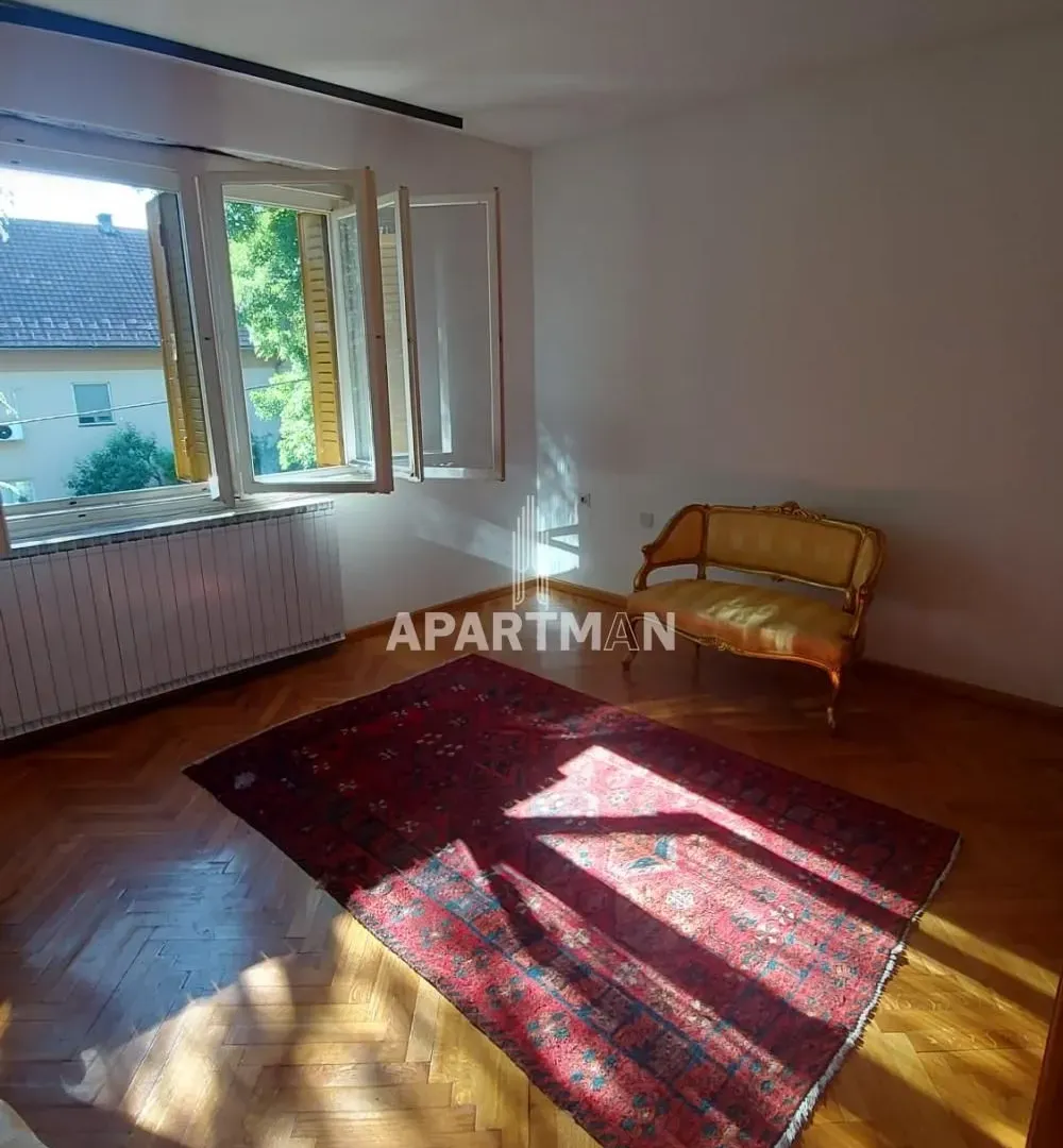Prodaja, kuća, 320m², Sremčica, Beograd