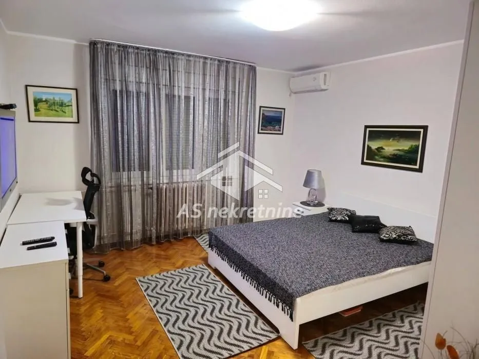 Izdavanje, dvosoban stan, 48m², Savski Venac, Beograd