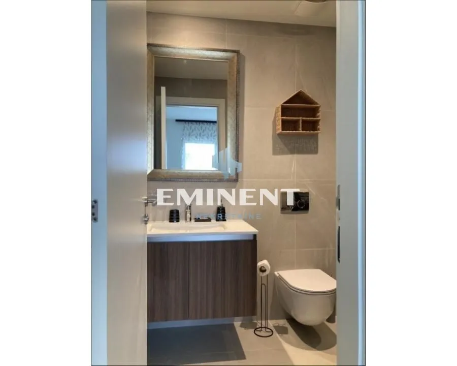 Izdavanje, trosoban stan, 75m², Savski Venac, Beograd