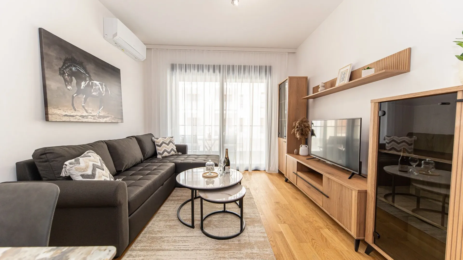 Rent, one bedroom apartment, 45m², Šušanj, Bar
