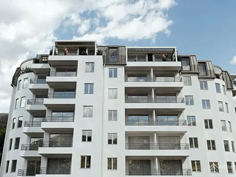 Sale, one bedroom apartment, 42m², Bečići, Budva - image 2