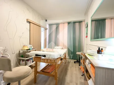 Rent, office space, 63m², City Kvart, Podgorica