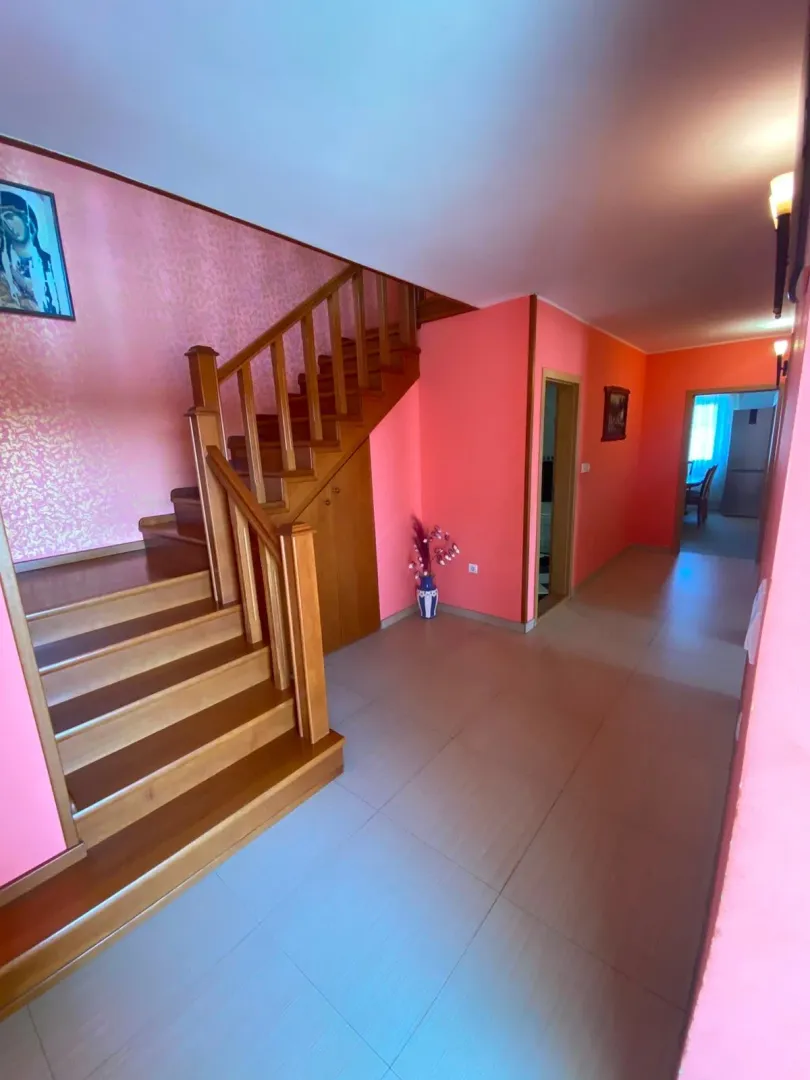 Rent, one bedroom apartment, 90m², Tološi, Podgorica