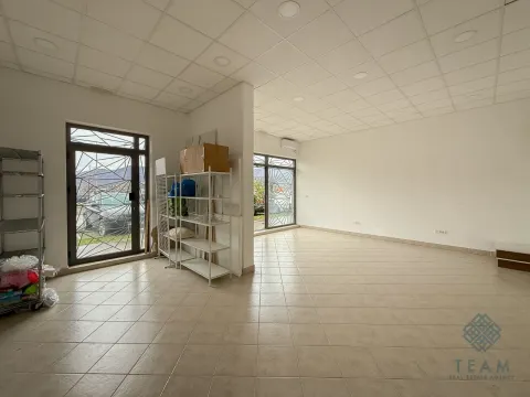Rent, office space, 120m², Stari Aerodrom, Podgorica - image 6
