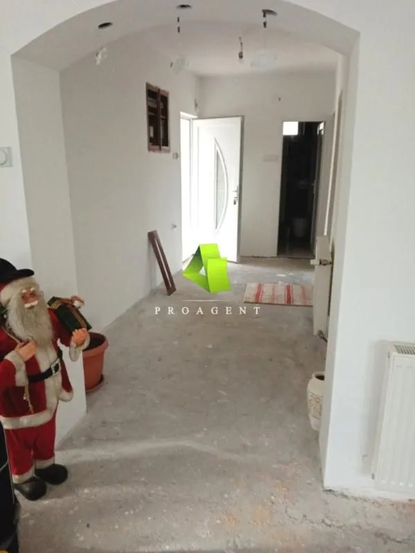 Sale, house, 300m², Palilula, Niš