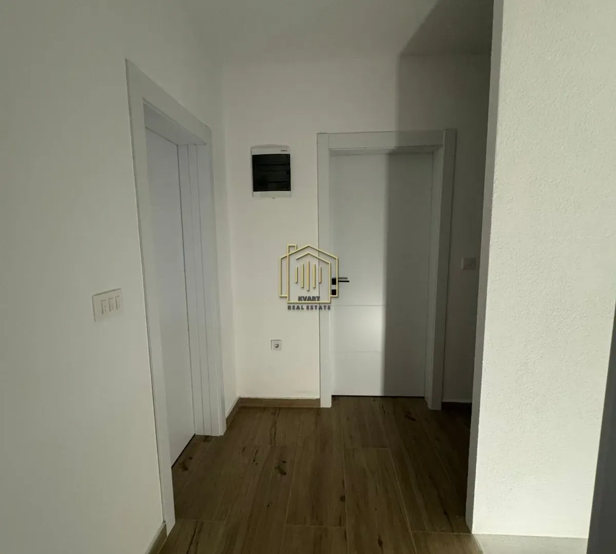 Izdavanje, dvosoban stan, 100m², Donja Gorica, Podgorica