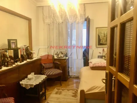 Izdavanje, kuća, 210m², Lion, Zvezdara Sve Podlokacije - image 7