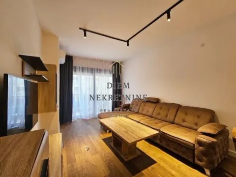Izdavanje, jednosoban stan, 65m2, Soho City, Bar