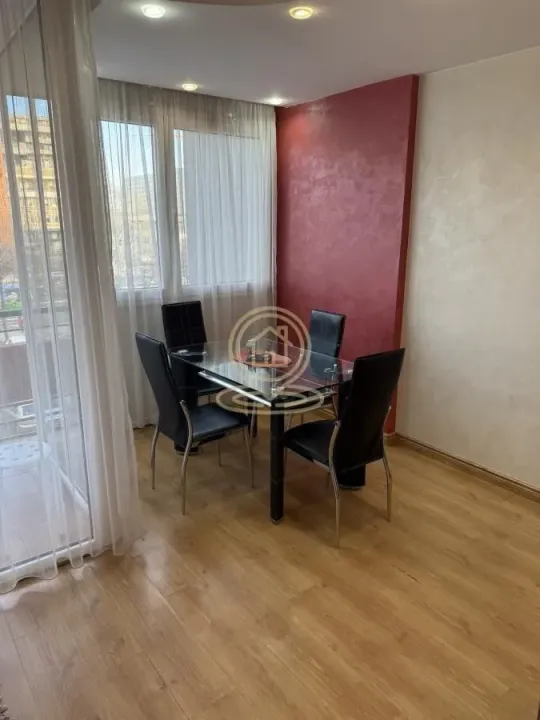 Izdavanje, trosoban stan, 80m², Novi Beograd Blok 22, Novi Beograd Sve Podlokacije
