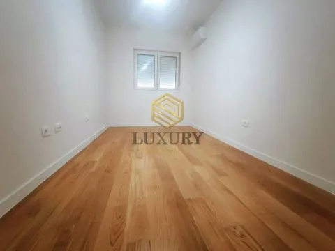 Izdavanje, dvosoban stan, 75m², Central Point, Podgorica - image 6