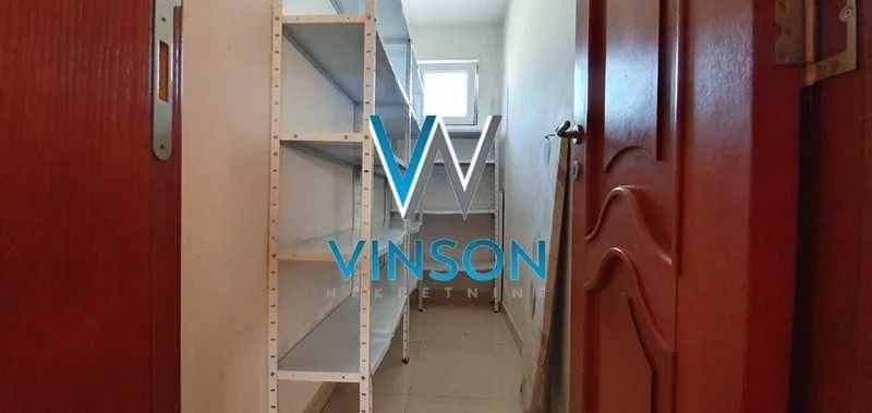 Rent, four bedroom apartment, 198m², Petrovaradin, Novi Sad