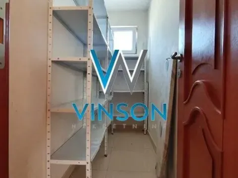 Izdavanje, četvorosoban stan, 198m², Petrovaradin, Novi Sad - image 12