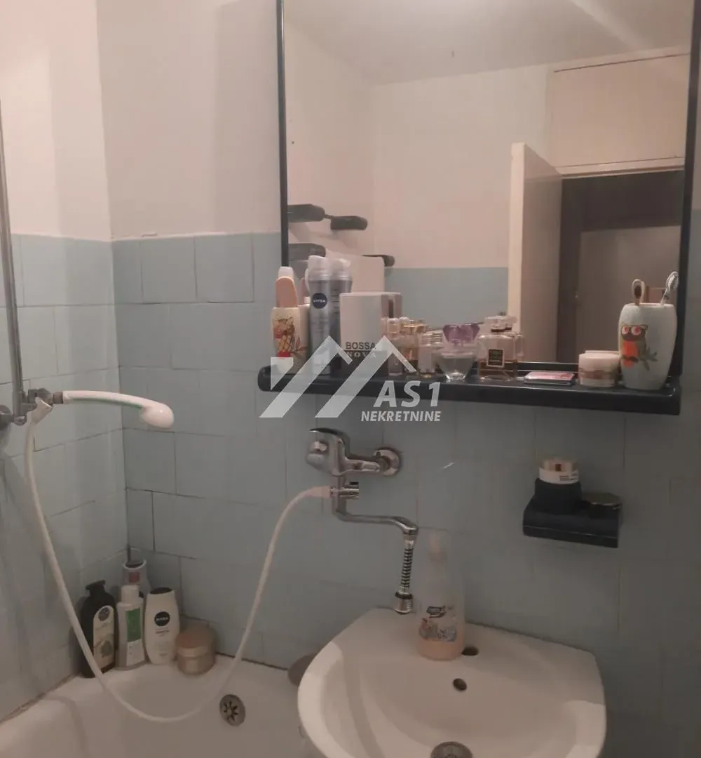 Izdavanje, dvosoban stan, 76m², Liman 3, Novi Sad Sve Podlokacije