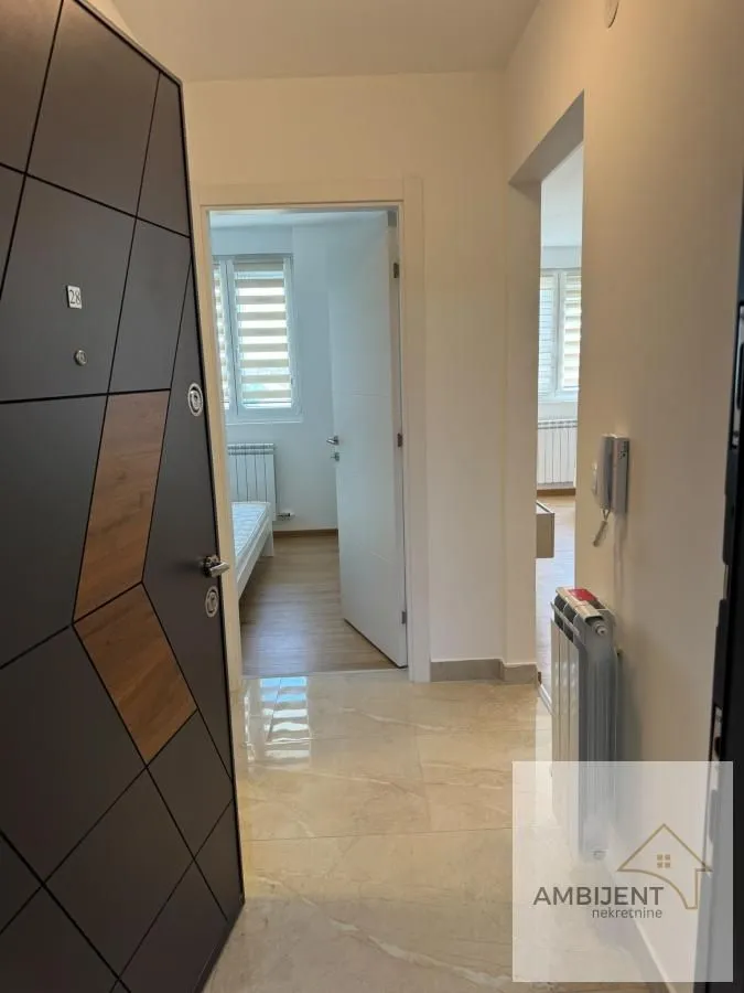 Izdavanje, dvosoban stan, 44m², Centar, Stara Pazova