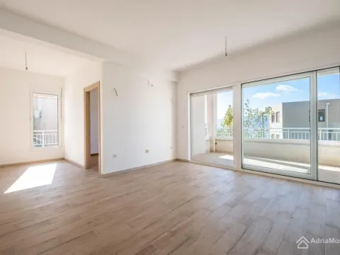 Sale, two bedroom apartment, 66m², Tivat, Crna Gora - image 3