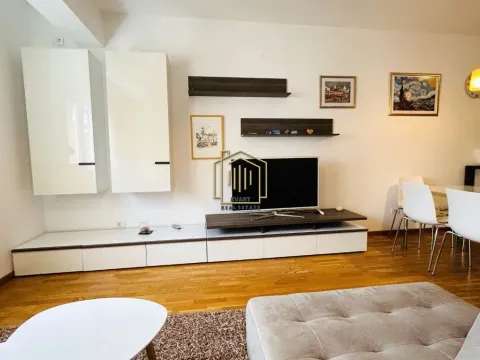 Izdavanje, jednosoban stan, 54m², City Kvart, Podgorica - image 4