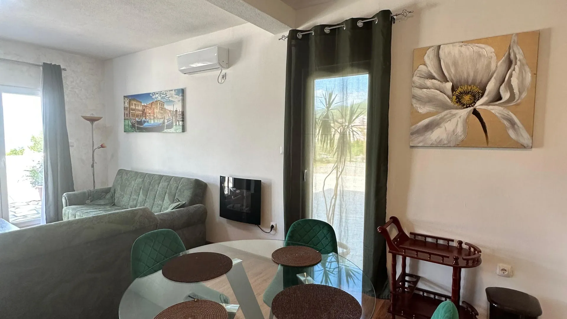 Rent, two bedroom apartment, 50m², Mažina, Tivat