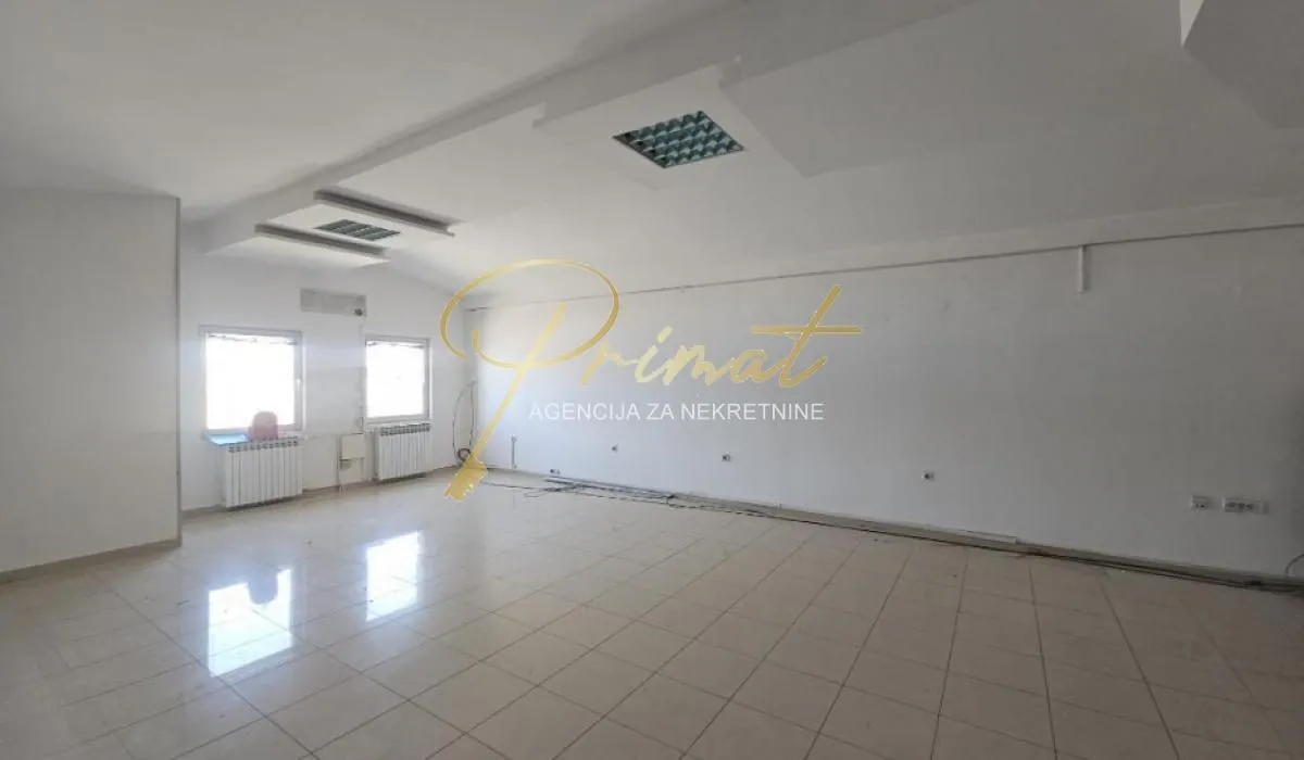 Rent, office space, 290m², Krnjaca, Palilula Sve Podlokacije