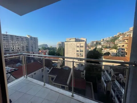 Prodaja, jednosoban stan, 60m², Centar, Budva