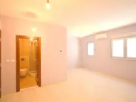 Sale, four bedroom apartment, 150m², Škaljari, Kotor - image 7