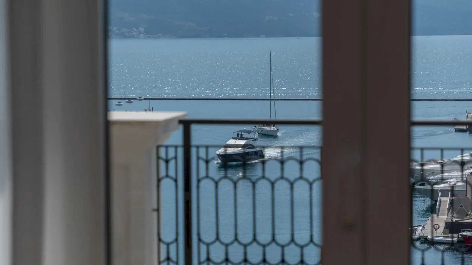 Sale, four bedroom apartment, 600m², Porto Montenegro, Tivat