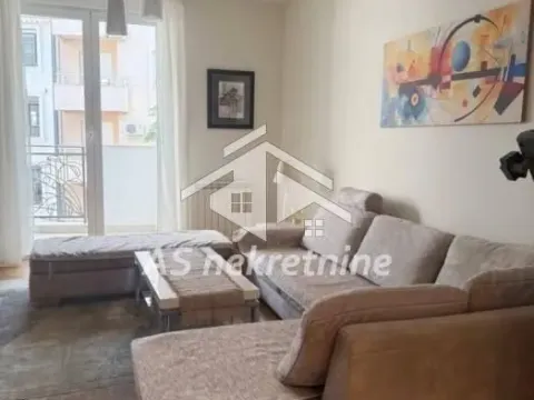 Rent, three bedroom apartment, 106m², Vračar Hram, Vračar Sve Podlokacije - image 2