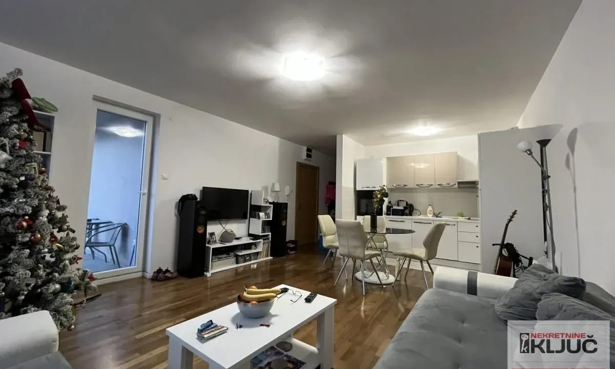 Sale, four bedroom apartment, 78m², Lipov gaj, Novi Sad Sve Podlokacije