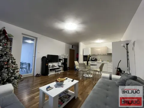 Sale, four bedroom apartment, 78m², Lipov gaj, Novi Sad Sve Podlokacije