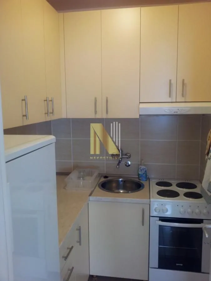 Izdavanje, jednosoban stan, 27m², Sajmište, Novi Sad