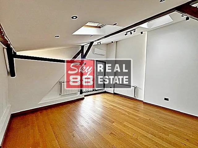 Prodaja, trosoban stan, 66m², Vračar Hram, Vračar Sve Podlokacije