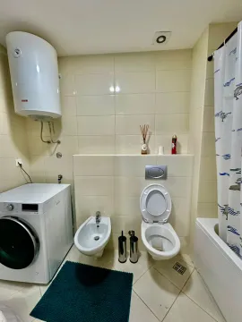 Rent, one bedroom apartment, 43m², Boreti, Budva - image 9