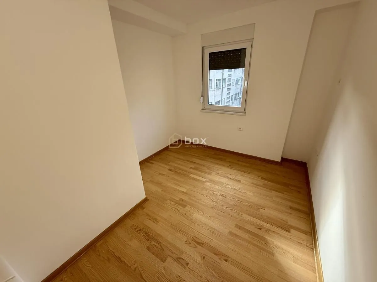 Prodaja, četvorosoban stan, 83m², Medijana, Niš