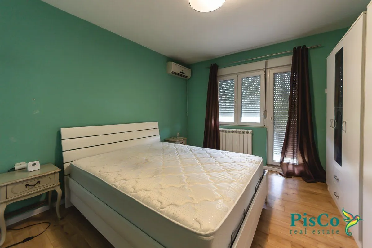 Rent, house, 180m², Blok 9, Podgorica