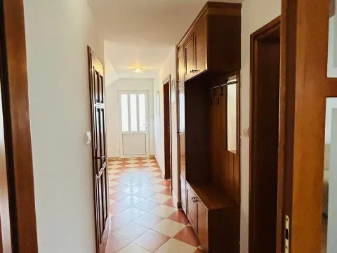 Rent, house, 70m², Dalmatinska ulica, Podgorica - image 9