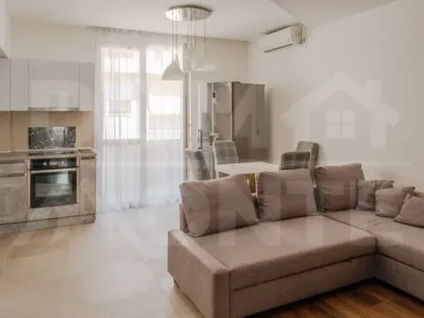 Izdavanje, dvosoban stan, 70m², Tivat, Crna Gora - image 1