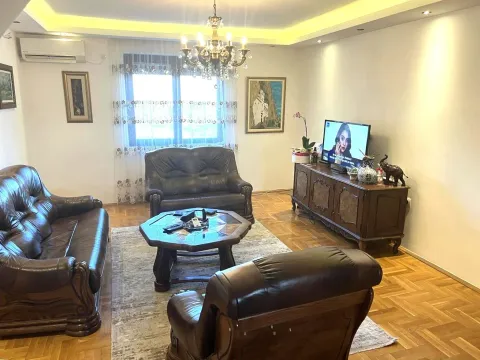 Rent, two bedroom apartment, 75m², Tološi, Podgorica - image 2