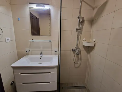 Izdavanje, jednosoban stan, 45m², Bečići, Budva - image 3