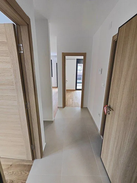 Izdavanje, dvosoban stan, 53m², City Kvart, Podgorica
