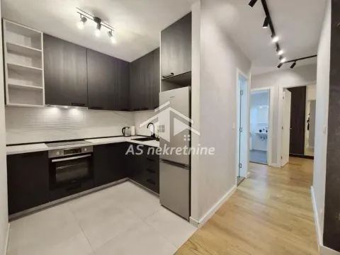 Rent, three bedroom apartment, 95m², Trošarina, Voždovac Sve Podlokacije - image 6